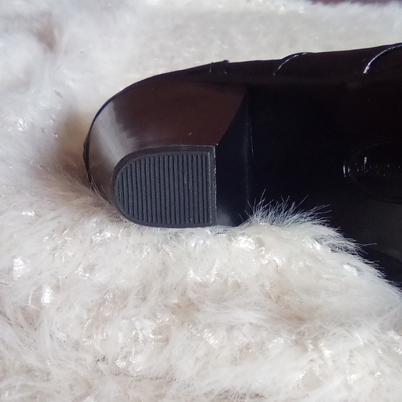 Soul sensibility. Stylish black boots. Size 8 and 1/2 medium. Never been worn. - Picture 7 of 10